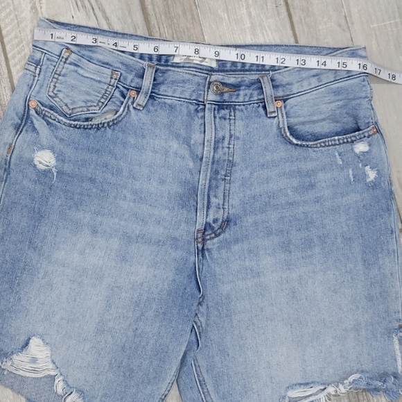 Free People "We the Free" Distressed High-Rise Denim Shorts - Picture 13 of 16
